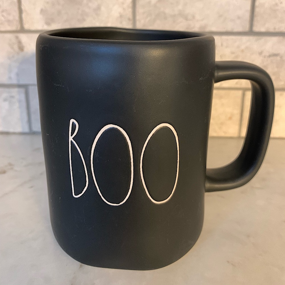 Rae Dunn - BOO mug!